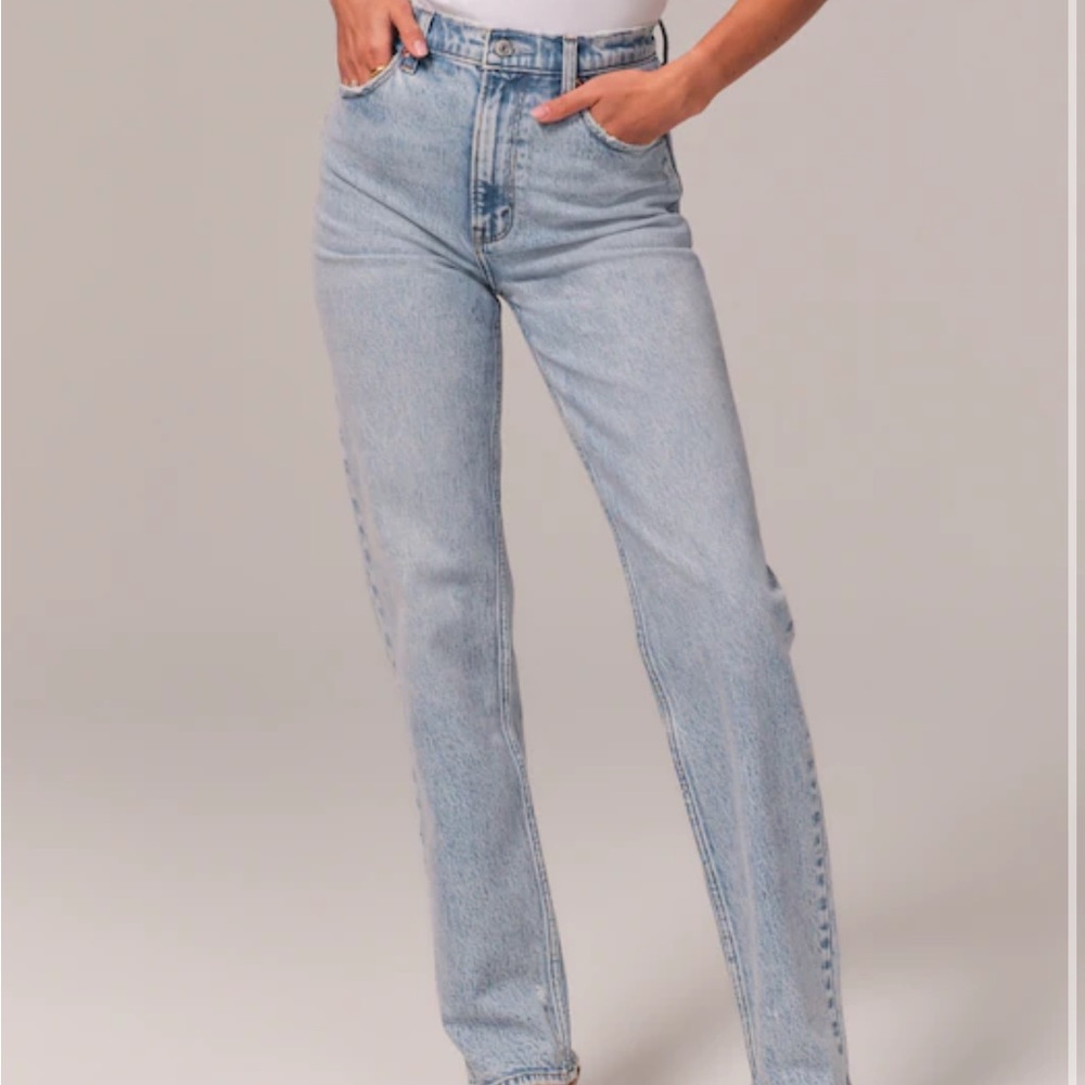 Basically new Abercrombie Ultra-High Rise Jeans - WORN TWICE